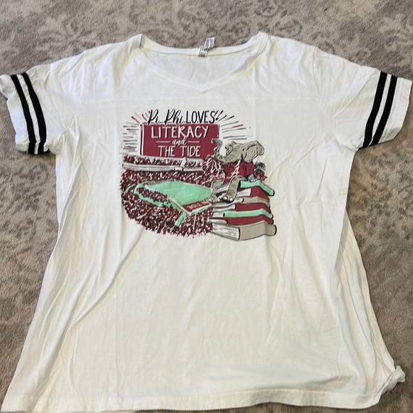 Pi Phi LOVES literacy and the Tide v-Neck Tee - Picture 1 of 4
